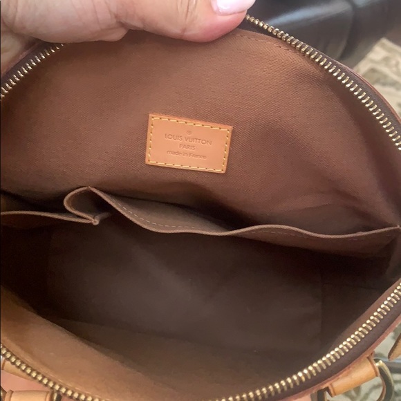 Louis Vuitton Lockit w/ Authentication tag - Picture 5 of 9